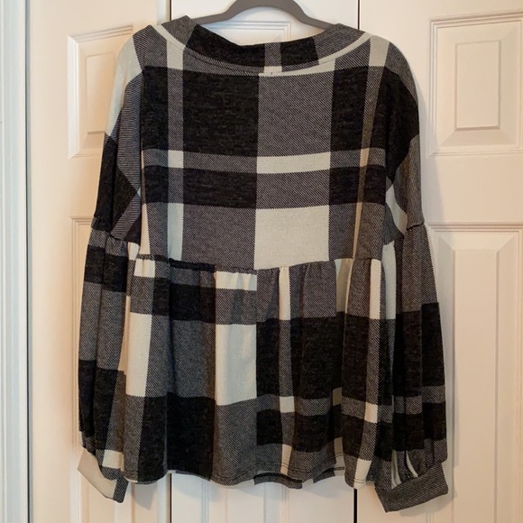 Bluivy checkered peplum top - Picture 2 of 2